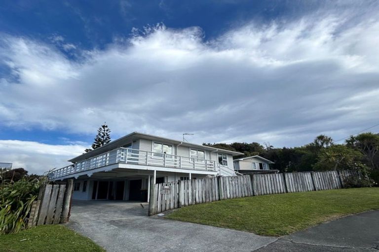 Photo of property in 29 Tirowhanga Road, Paremata, Porirua, 5024