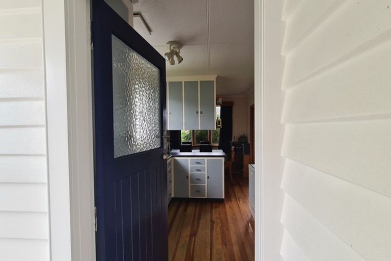 Photo of property in 33 Fox Street, Opunake, 4616