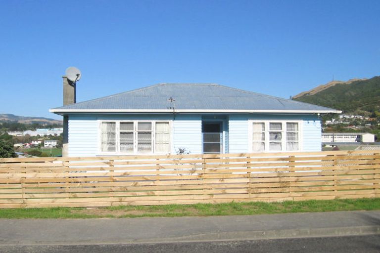 Photo of property in 17 Nohorua Street, Takapuwahia, Porirua, 5022