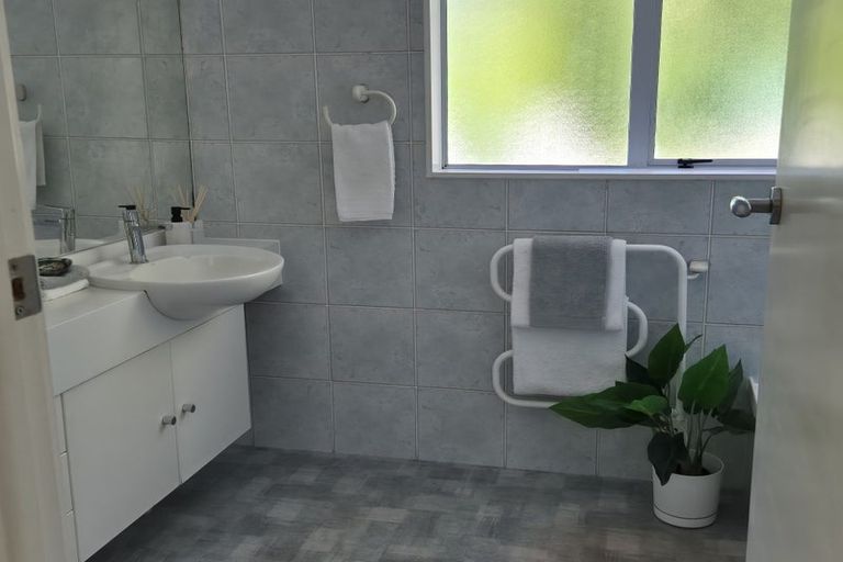 Photo of property in 10 Alton Avenue, Hillcrest, Auckland, 0627