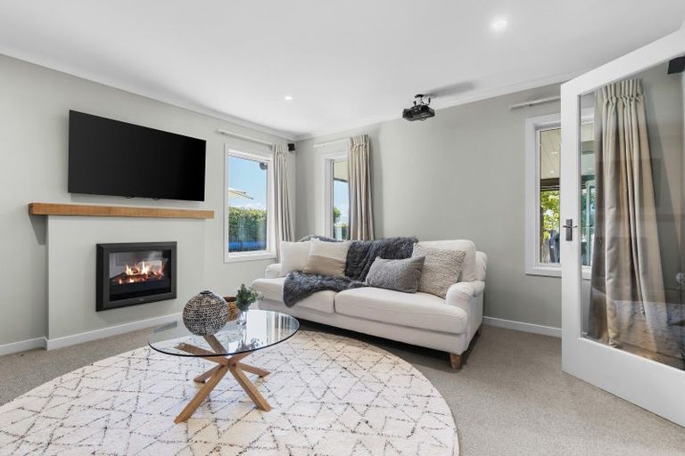 Photo of property in 26 Romina Way, Martinborough, 5781