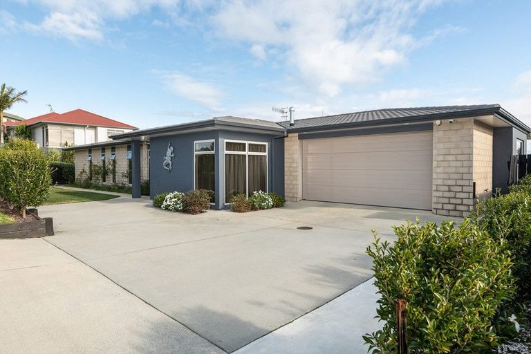 Photo of property in 112 Waikite Road, Welcome Bay, Tauranga, 3175