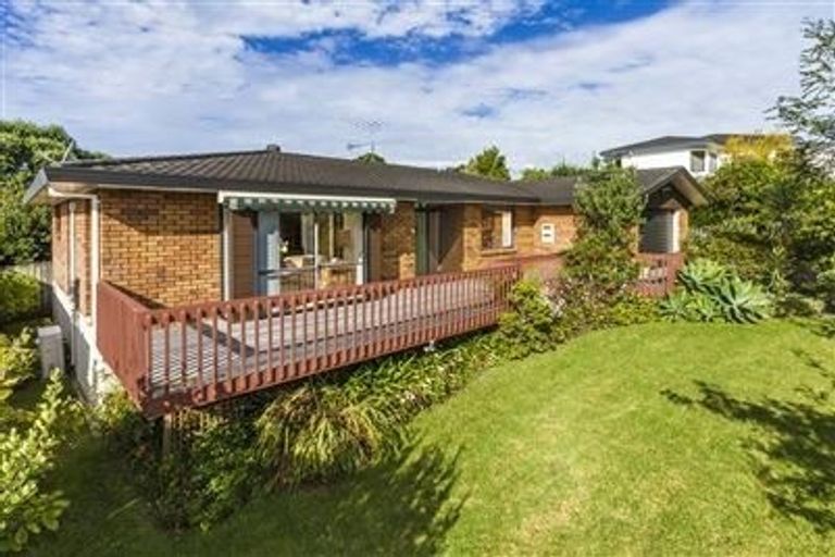 Photo of property in 1/34 Toroa Street, Torbay, Auckland, 0630