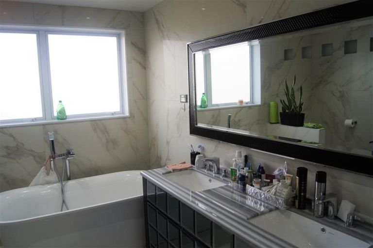 Photo of property in 54 Goodwood Road, Goodwood, Palmerston, 9481