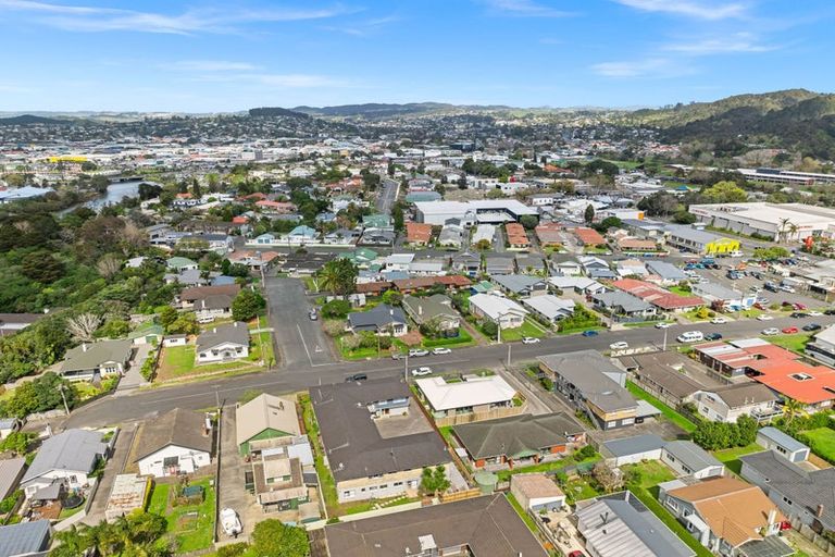 Photo of property in 3/15 Donald Street, Regent, Whangarei, 0112