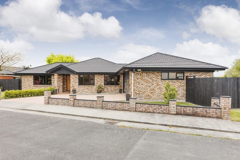 Photo of property in 2 Henley Court, Highbury, Palmerston North, 4412
