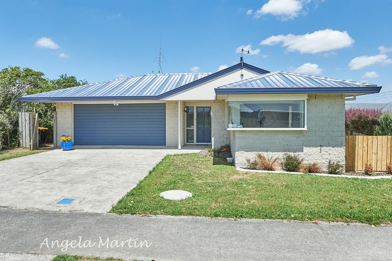 Photo of property in 96 Kelvin Grove Road, Kelvin Grove, Palmerston North, 4414