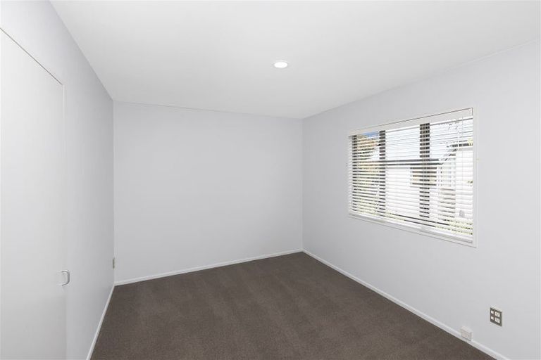 Photo of property in 2/74 Canon Street, St Albans, Christchurch, 8014