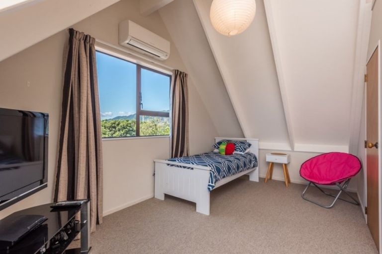 Photo of property in 91 Field Way, Waikanae Beach, Waikanae, 5036