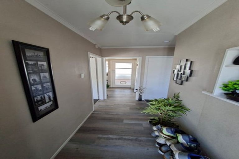 Photo of property in 29 Parkes Avenue, Saint Johns Hill, Whanganui, 4501