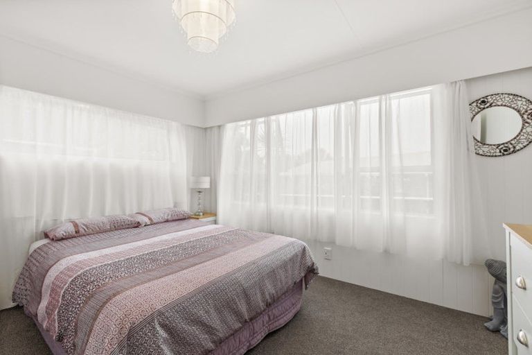 Photo of property in 46 Seaview Road, Marfell, New Plymouth, 4310