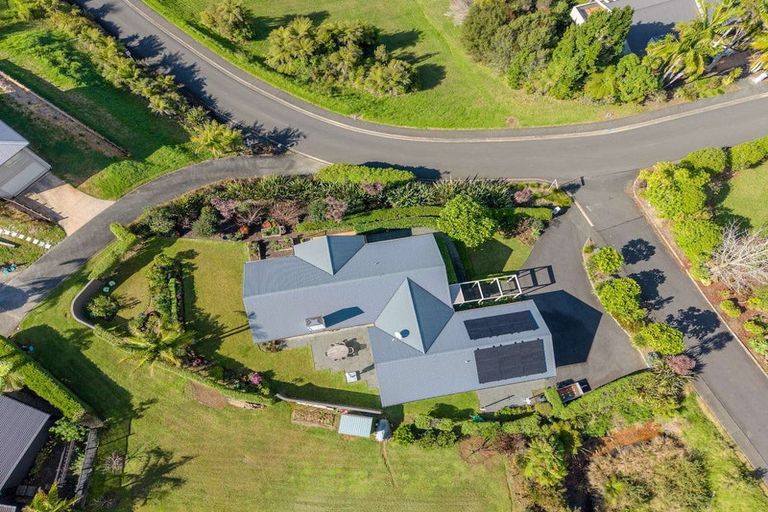 Photo of property in 17 Alderton Drive, Kerikeri, 0230