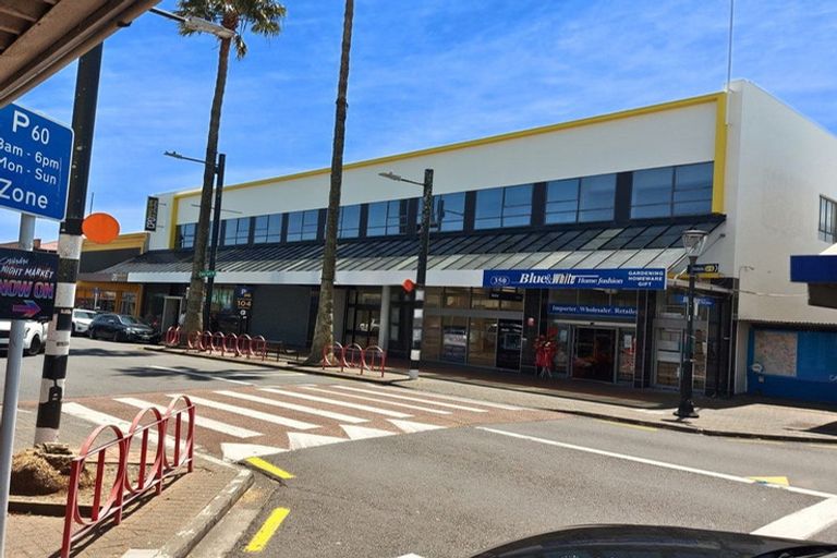 Photo of property in 350b Great South Road, Opaheke, Papakura, 2113