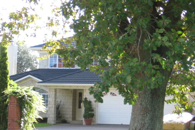 Photo of property in 38 Oakwood Grove, Eastern Beach, Auckland, 2012