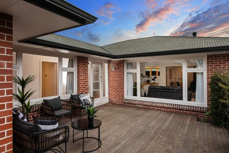 Photo of property in 14 Shearer Avenue, Papanui, Christchurch, 8052