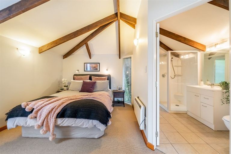 Photo of property in 30c Chatsworth Road, Silverstream, Upper Hutt, 5019