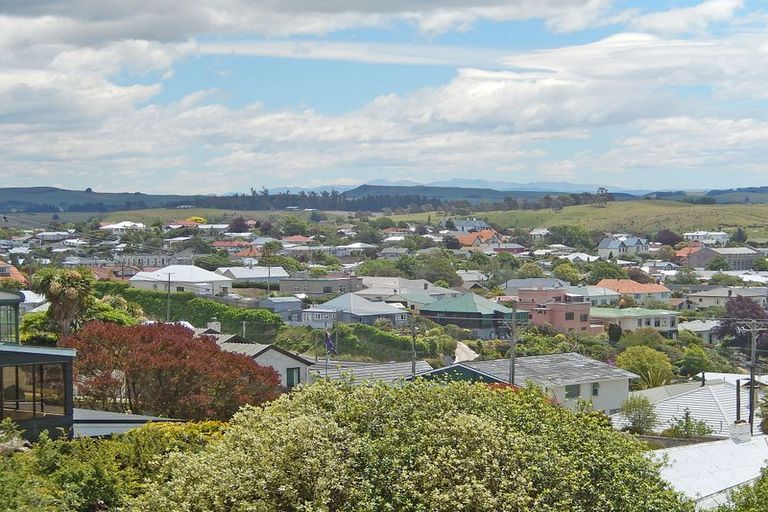 Photo of property in 16 Tamar Street, South Hill, Oamaru, 9400