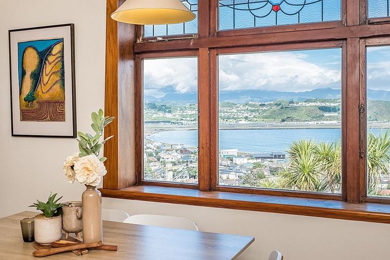 Photo of property in 43 Carlton Street, Melrose, Wellington, 6023