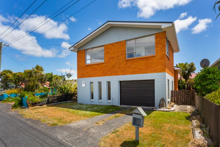 Photo of property in 1084 Brighton Road, Brighton, Dunedin, 9035