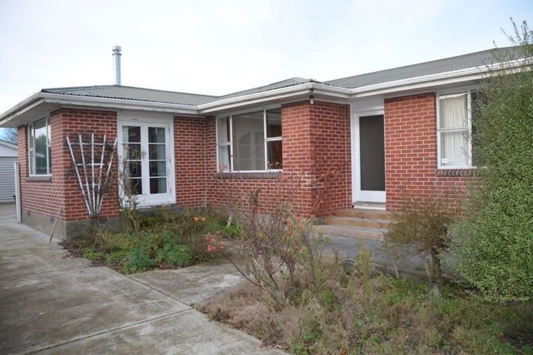 Photo of property in 13 Lyndhurst Crescent, Aranui, Christchurch, 8061