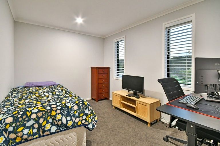 Photo of property in 13 Harry Richards Way, Pokeno, 2402