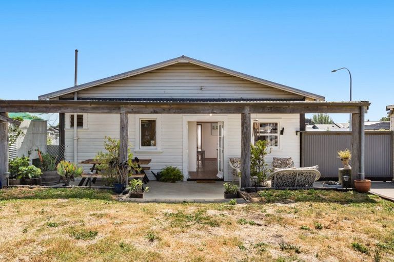 Photo of property in 6 Te Awa Avenue, Te Awa, Napier, 4110