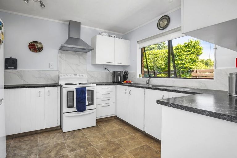 Photo of property in 21a Rosebank Grove, Waikanae, 5036