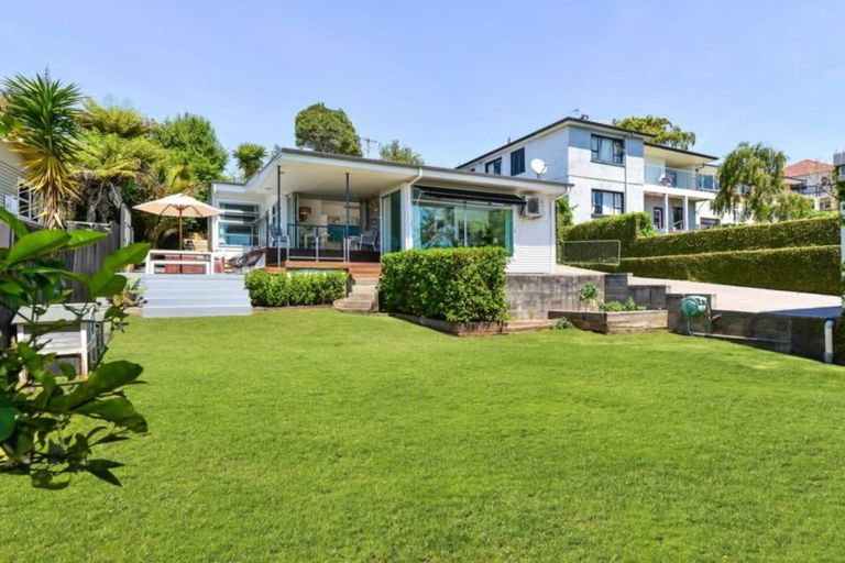 Photo of property in 70 Forest Lake Road, Forest Lake, Hamilton, 3200