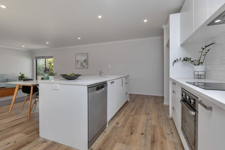 Photo of property in 13 Olney Court, One Tree Point, 0118