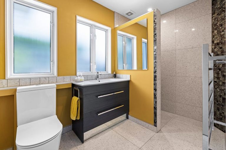 Photo of property in 2a Busby Hill, Havelock North, 4130