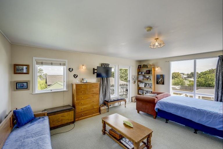 Photo of property in 36 Napier Terrace, Hospital Hill, Napier, 4110