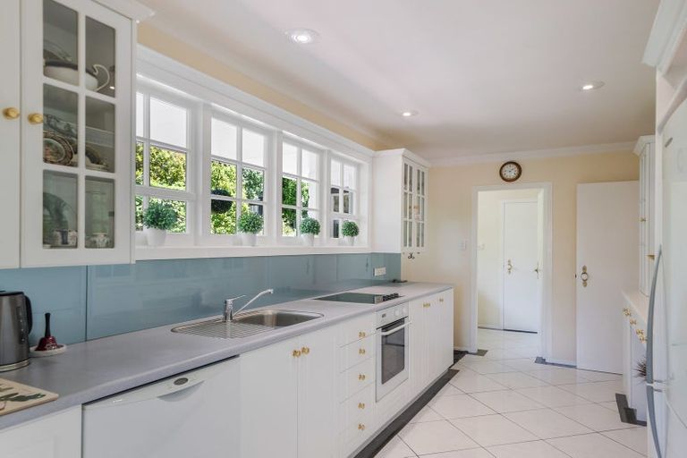 Photo of property in 61 Sunbrae Drive, Silverstream, Upper Hutt, 5019