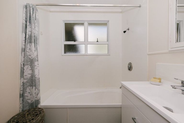 Photo of property in 305 Karere Road, Tiakitahuna, Palmerston North, 4477