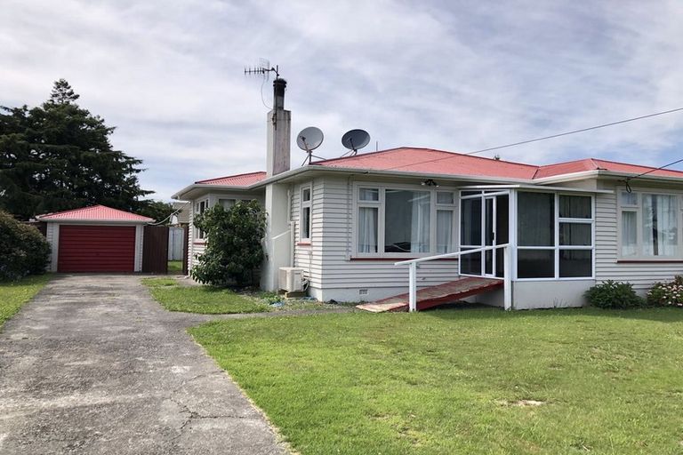 Photo of property in 82 Tiro Tiro Road, Levin, 5510