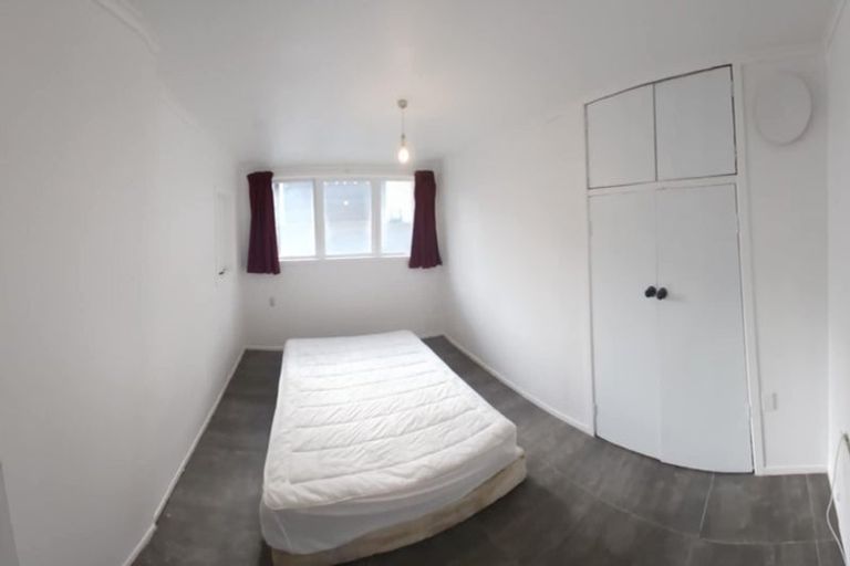 Photo of property in 235b Titirangi Road, Titirangi, Auckland, 0604