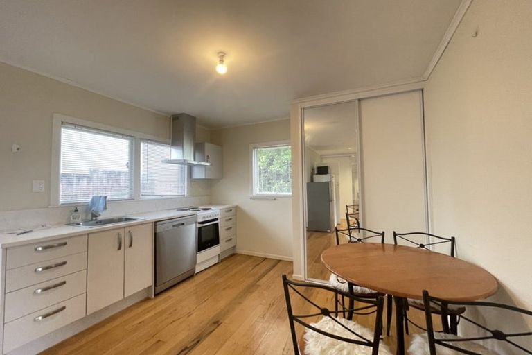 Photo of property in 8/12 Raines Avenue, Forrest Hill, Auckland, 0620