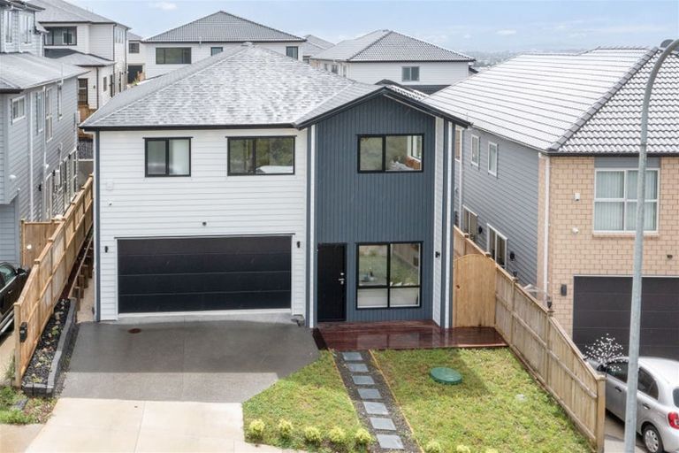 Photo of property in 48 Elevation Street, Flat Bush, Auckland, 2019