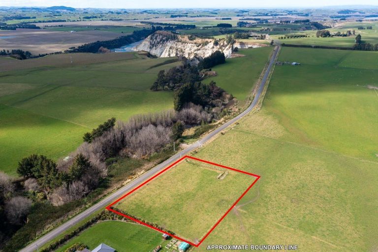 Photo of property in 913 Aorangi Road, Maraekakaho, 4171