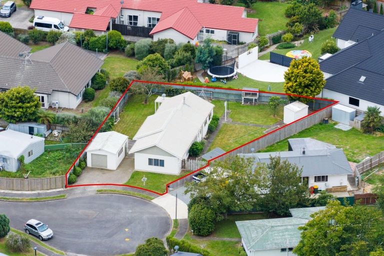 Photo of property in 3 Kirkcaldie Grove, Levin, 5510