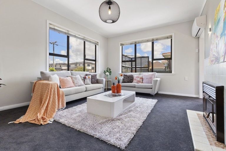 Photo of property in 55 Cambridge Terrace, Papatoetoe, Auckland, 2025