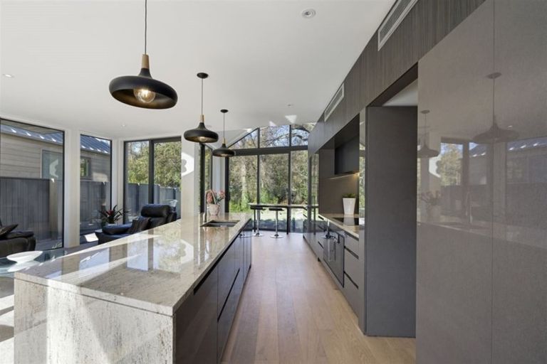 Photo of property in 1a Wood Lane, Fendalton, Christchurch, 8014