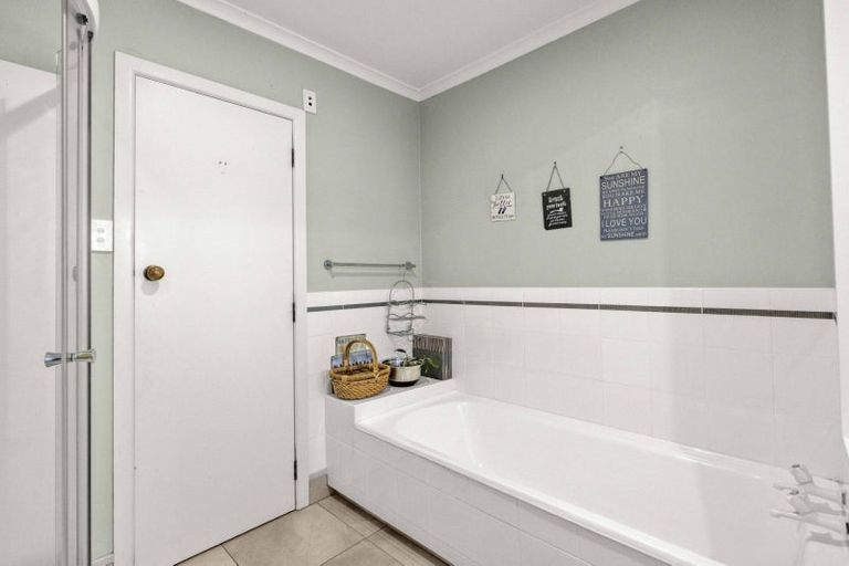 Photo of property in 147 Kings Avenue, Matua, Tauranga, 3110