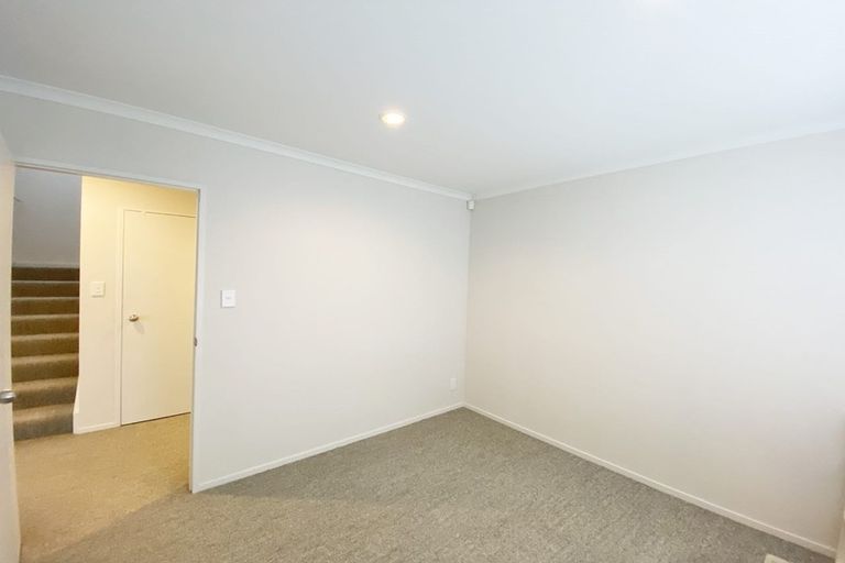Photo of property in 33 Kensway Drive, Flat Bush, Auckland, 2016