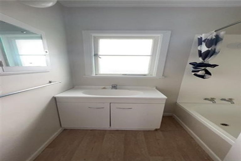 Photo of property in 136 Whau Valley Road, Kamo, 0112