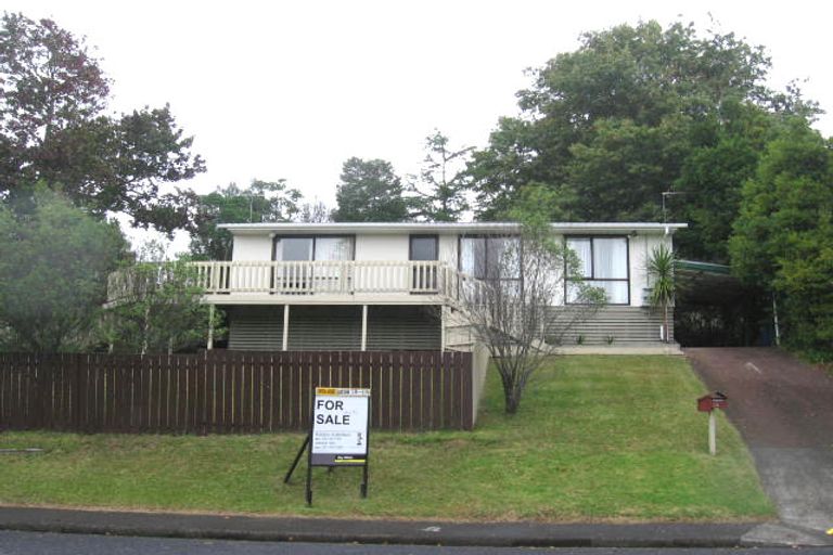 Photo of property in 1/9 Lucinda Place, Glen Eden, Auckland, 0602