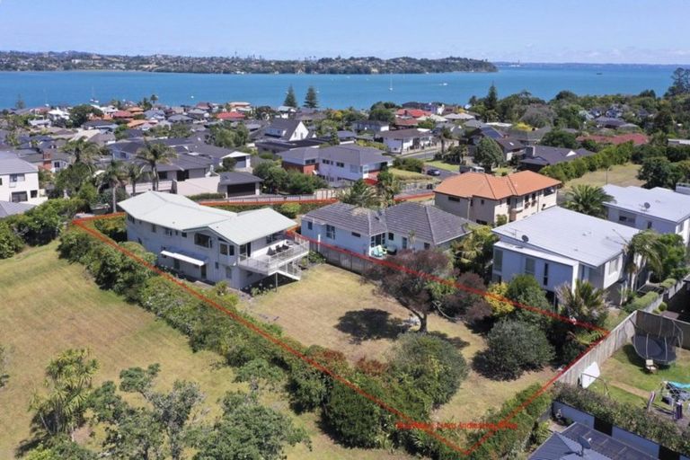 Photo of property in 19 Lynton Road, Bucklands Beach, Auckland, 2012