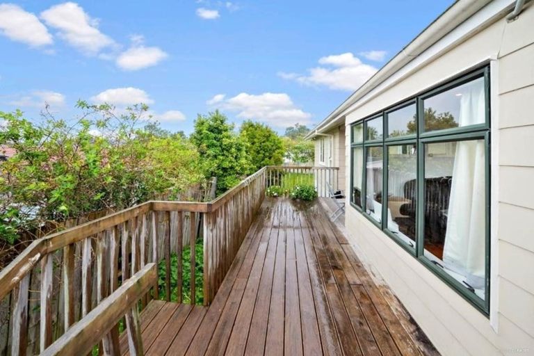 Photo of property in 40 Taurus Crescent, Beach Haven, Auckland, 0626