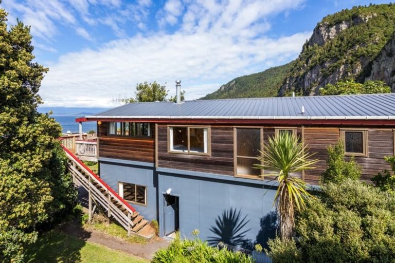 Photo of property in 17 Hinekapi Terrace, Kuratau, Turangi, 3381