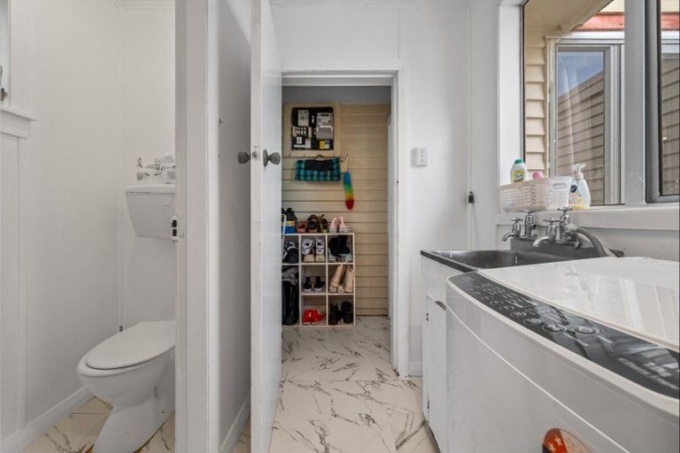 Photo of property in 132 Pioneer Road, Moturoa, New Plymouth, 4310