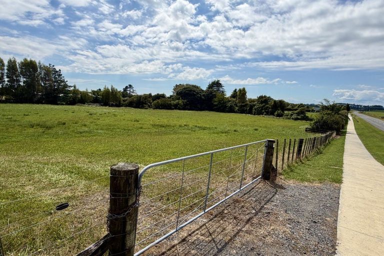 Photo of property in 100 Dudley Road Upper, Inglewood, 4386